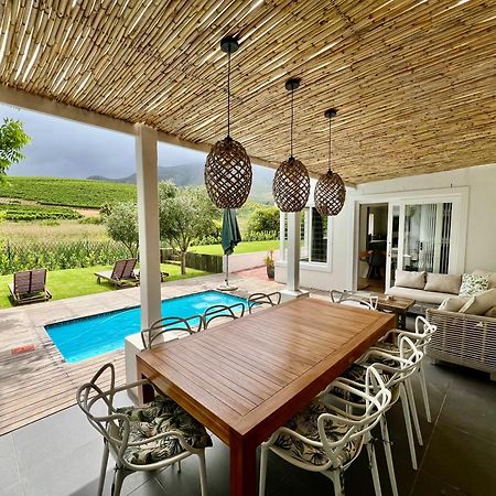 סטלנבוש Charming Villa מראה חיצוני תמונה